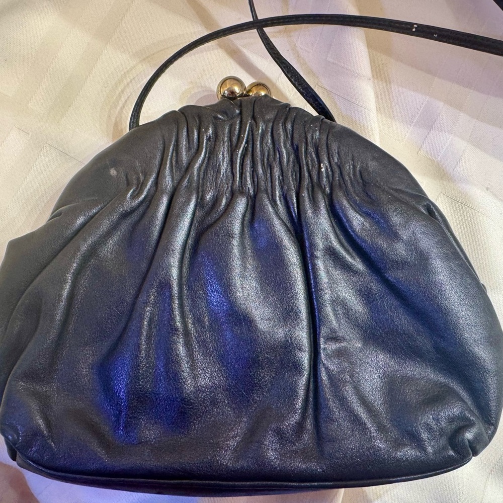 Vintage Etra Black Leather Crossbody/Clutch/Shoulder Purse with Kiss Clasp